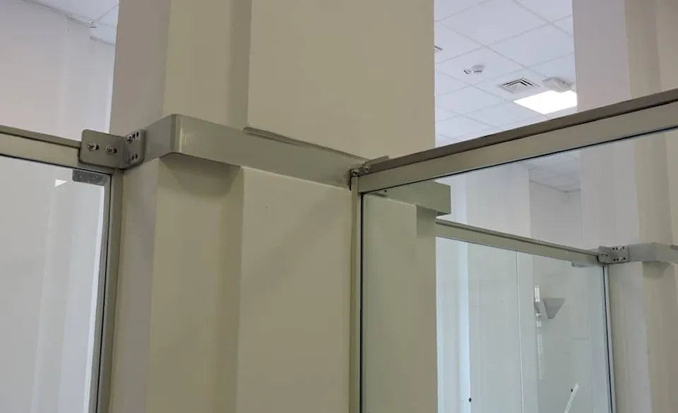 Pareti vetrate installate nella frumentaria di Reggio Emilia